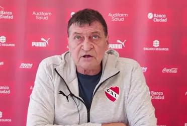 El entrenador del club Independiente de Avellaneda, Julio César Falcioni estuvo presente en la definición de las semifinales de la Copa de la Liga de fútbol. Tras una semana trágica, en la que perdió a su esposa, Falcioni volvió a hacerse presente.
 
Su equipo logró en una apretada definición, el pase a semifinales de la Copa, hazaña que dedicó a su esposa. De hecho, se cree que Julio César Falcioni encontró en el fútbol una veta pasional para hacer más llevadero su dolor. 