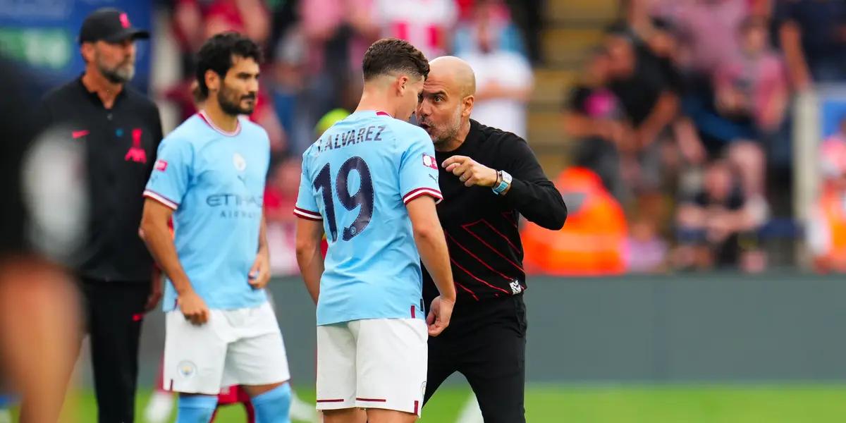 El entrenador español no dio minutos al campeón del mundo contra el Chelsea y las críticas no tardaron en llegar