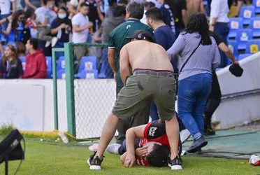 El partido del fútbol mexicano debió ser suspendido ante hechos lamentables y repudiables. 