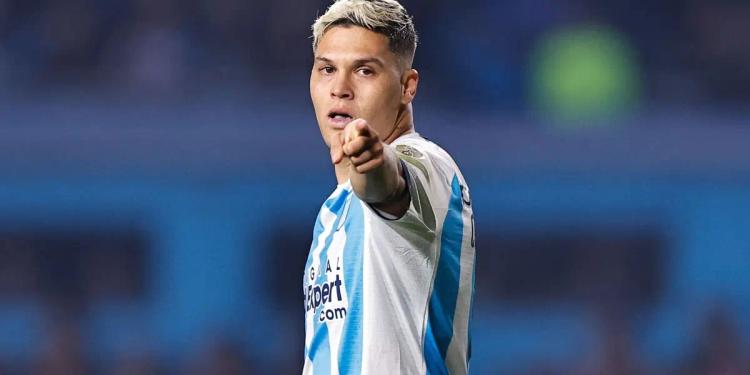 El golpe bajo de Racing a Juanfer Quintero mientras lo vinculan con River Plate