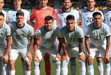 Lionel Scaloni tiene en mente a un defensa central que es su titular fijo, y ni siquiera estuvo presente en los partidos de la Selección de Fútbol de Argentina en Eliminatorias.