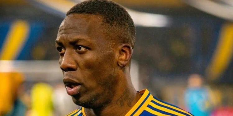 Baja sensible en Boca Juniors: Luis Advíncula no estará frente a Racing