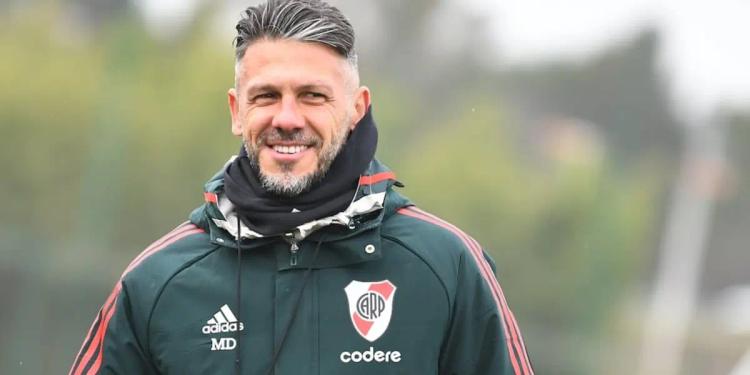 Lejos de River, la gente hizo tendencia a Demichelis mientras juegan con Unión 