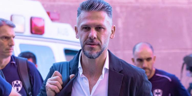 La figura mundial que dirigiría Martín Demichelis en México, pagarán 8 millones