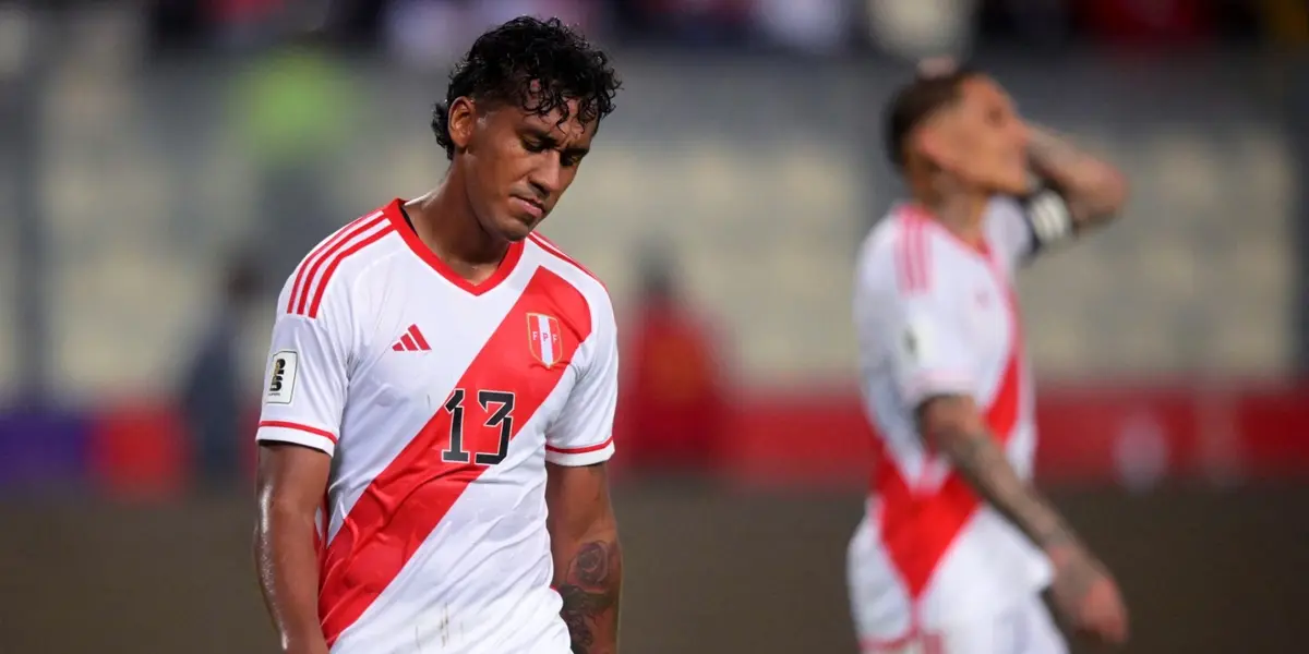 Renato Tapia jugando para Perú