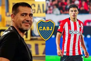 Riquelme metería en la negociación a un futbolista que considera un ciclo cumplido en el Xeneize.