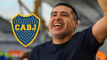 Riquelme sonríe.