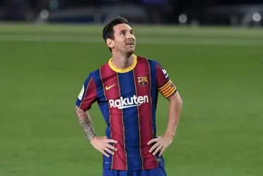 Antes de que la rompiera toda en el último partido del Barcelona ante al Betis por la Liga de España viniendo desde el banco, Lionel Messi parecía no estar del todo bien. Este es el responsable.
 