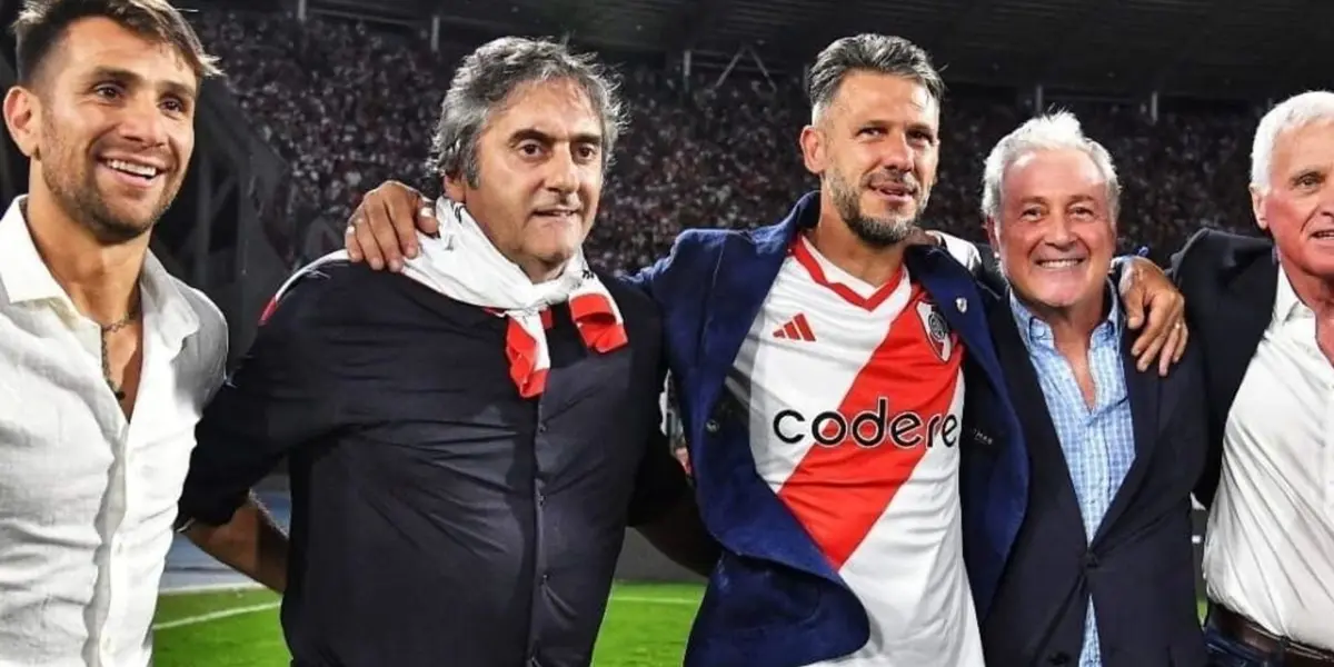 Demichelis junto a la dirigencia de River