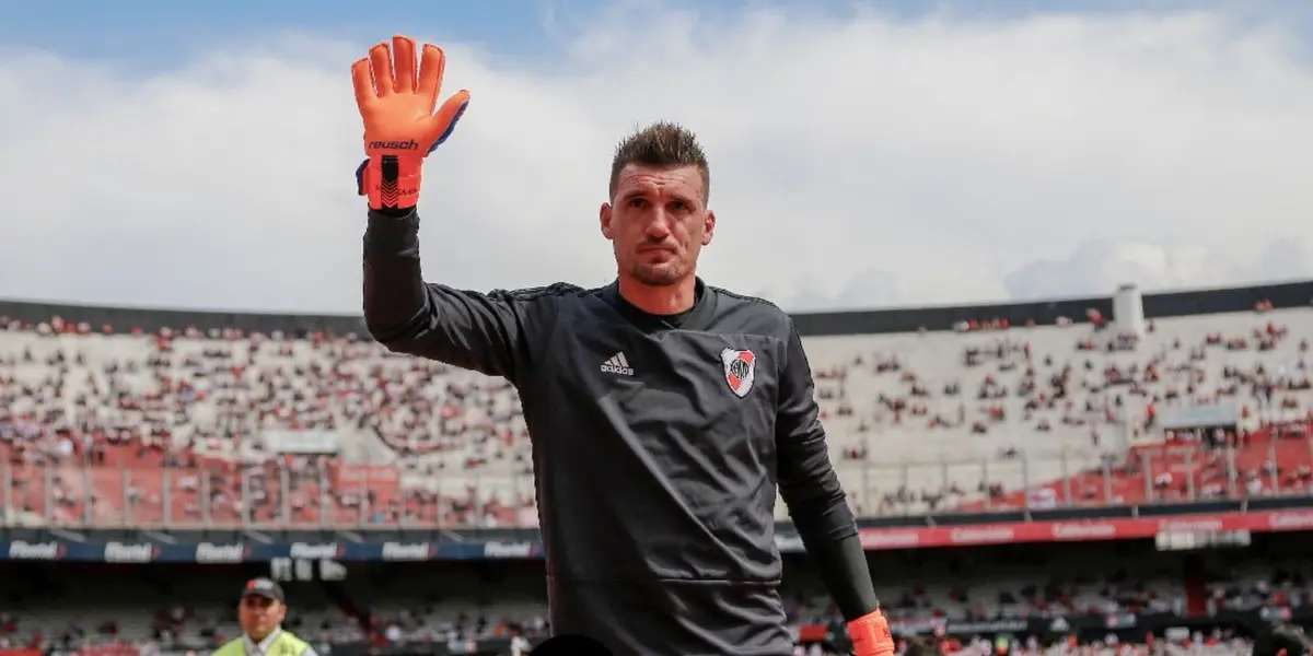 El Pulpo volvió a atajar en el estadio Monumental ante su gente, en donde se aguarda por qué tipo de postura adoptarían con él.