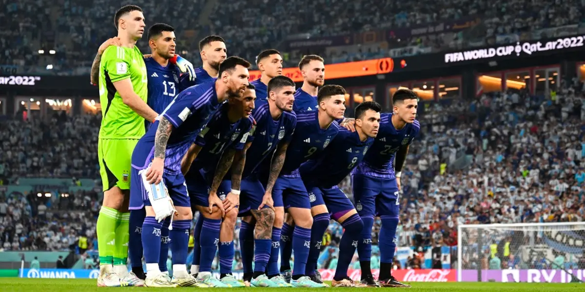 En redes sociales exigen su presencia, aunque la Selección haya brillado en el último partido de la fase de grupos