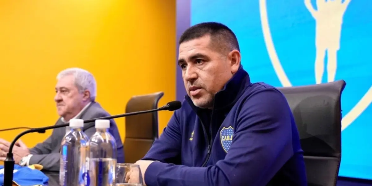 Juan Román Riquelme en conferencia 