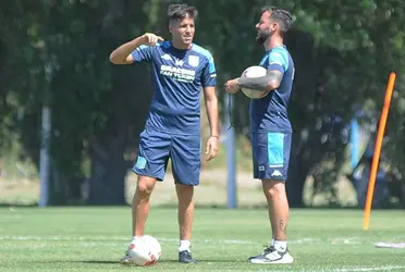 La dupla técnica no seguirá en la Academia, ya que Gustavo Costas es el nuevo entrenador de la primera.