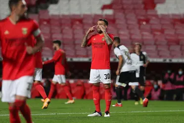 Nicolás Otamendi ha regresado a un plano titular y protagónico con Sport Lisboa e Benfica, pero esto no significa que le vaya de perlas.
 